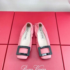 Roger Vivier flat shoes